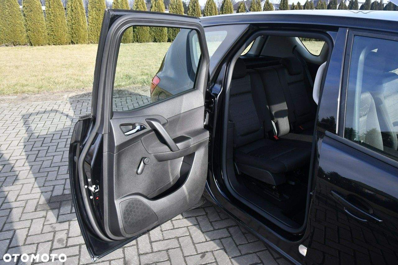 Opel Meriva - 17
