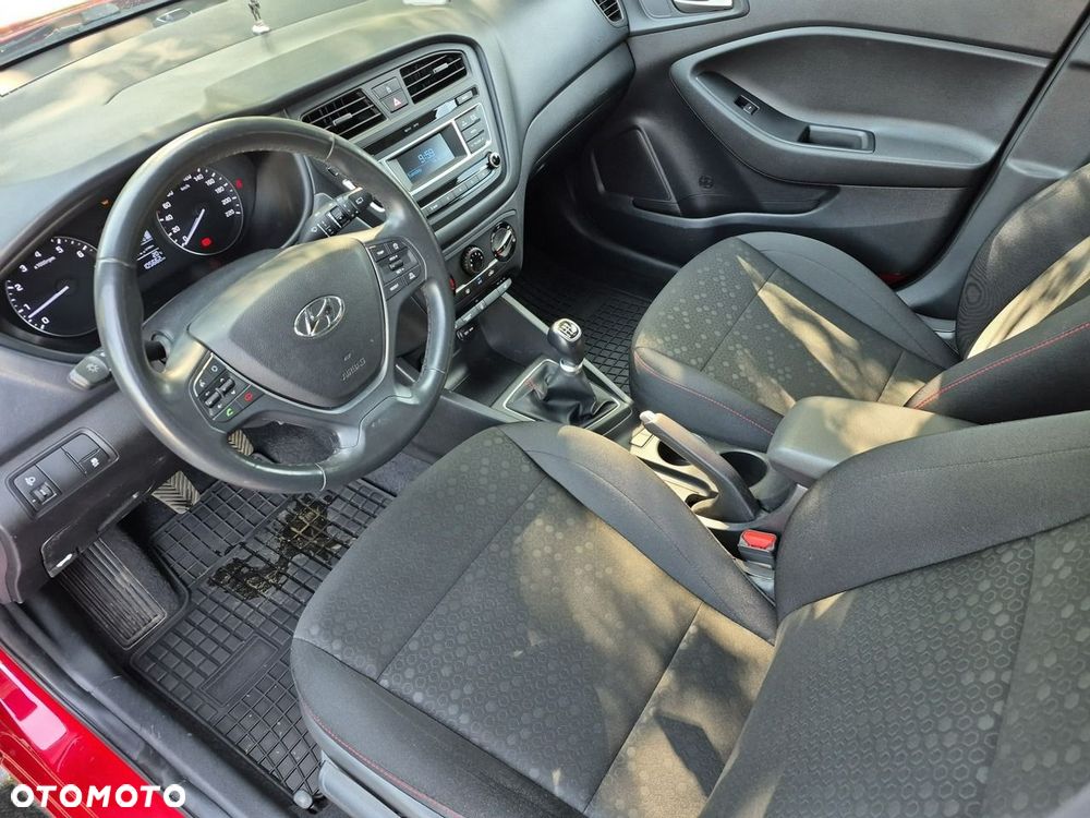 Hyundai i20 blue 1.2 Advantage+ - 9