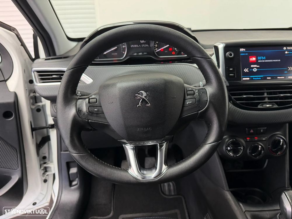 Peugeot 208 1.2 PureTech Style - 13