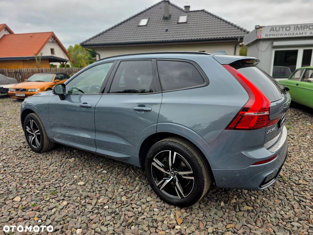 Volvo XC 60 B4 D AWD Plus Dark - 8
