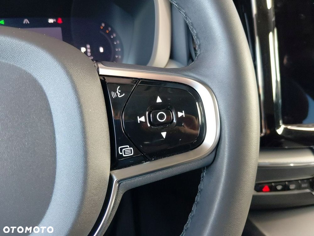 Volvo XC 60 - 25