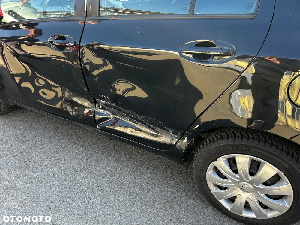 Toyota Yaris - 8