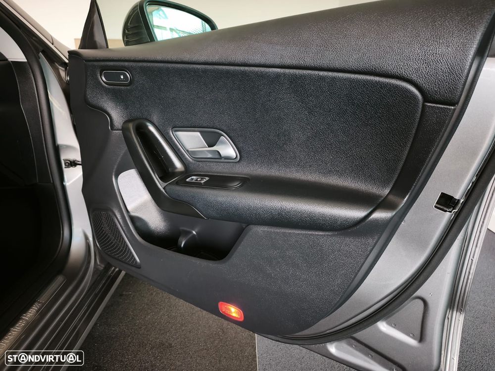 Mercedes-Benz CLA 250 e Shooting Brake Style Plus - 24