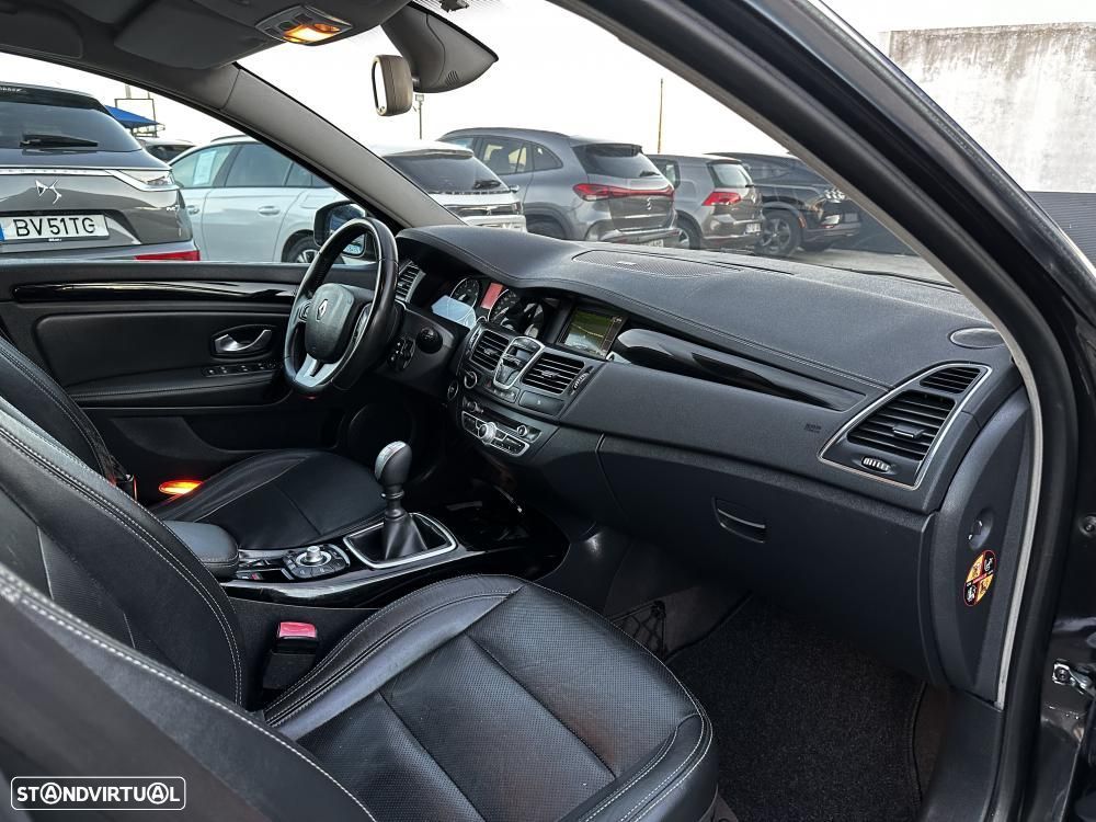 Renault Laguna Break 2.0 dCi Initiale - 33