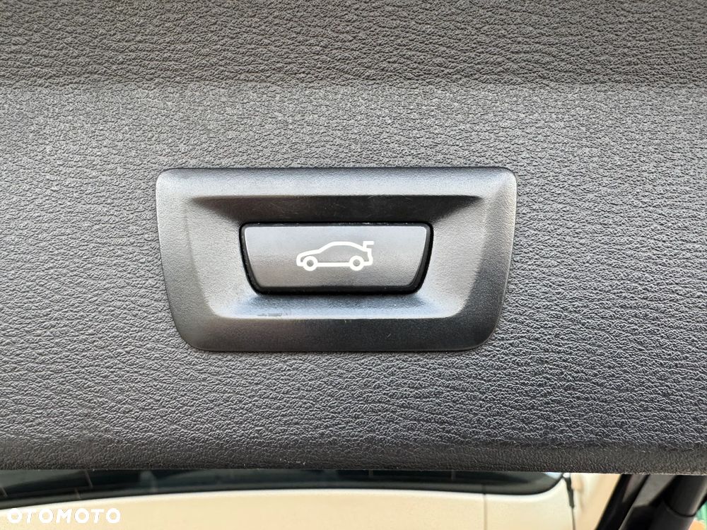 BMW X1 sDrive18d Sport Line - 16