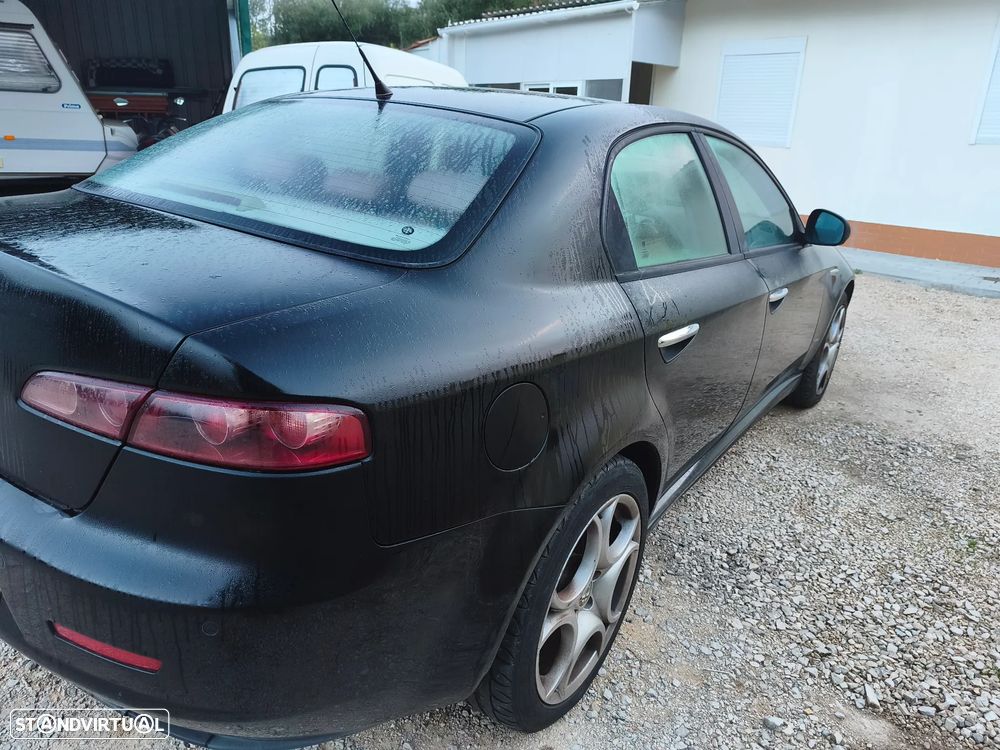Alfa Romeo 159 1.9 JTDm 16V - 4