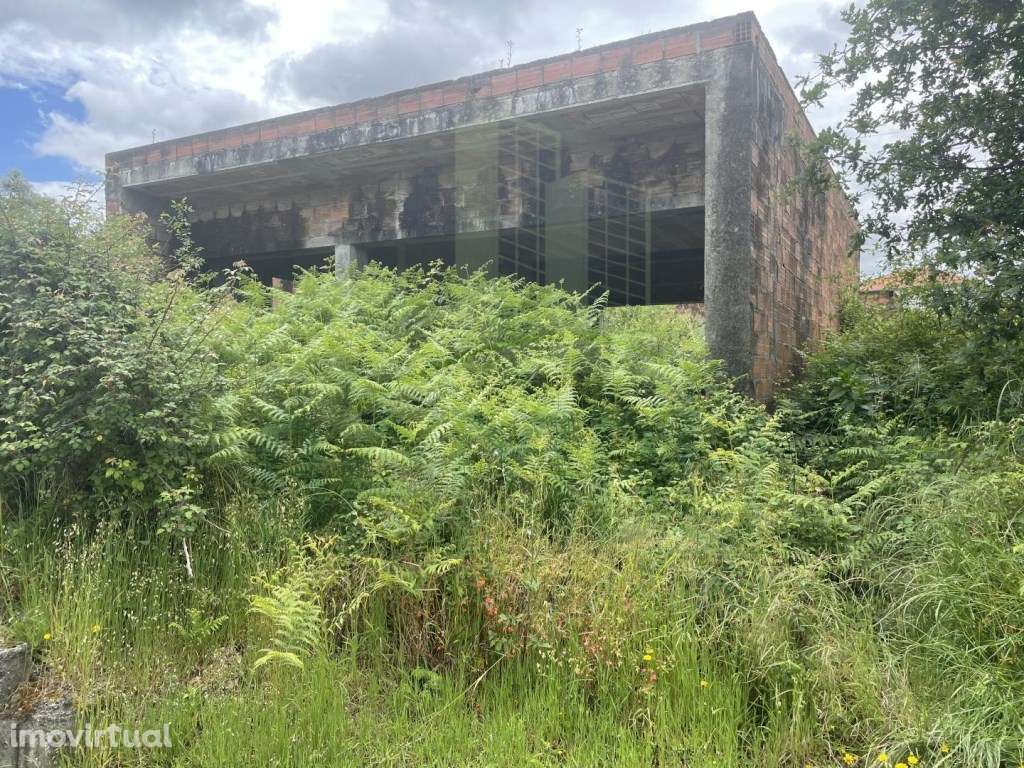 Terreno com benfeitorias em Cornes para venda. - Grande imagem: 3/13