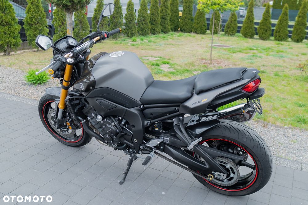 Yamaha FZ8 - 9