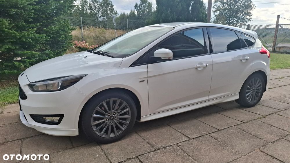 Ford Focus 1.5 EcoBoost ST-Line - 1