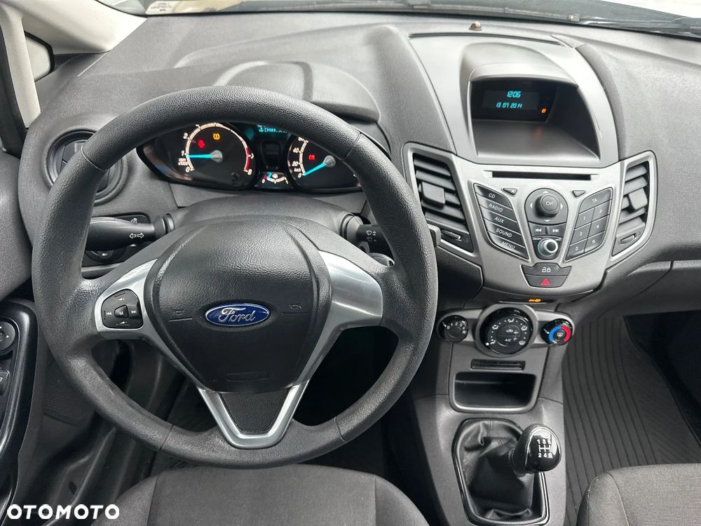 Ford Fiesta 1.25 Ambiente - 26