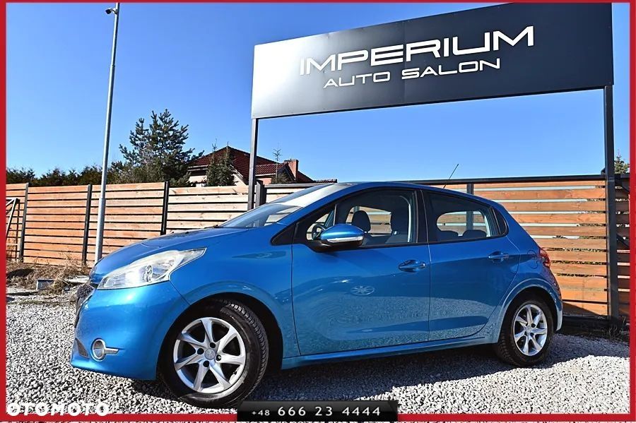 Peugeot 208 2012 photo 2