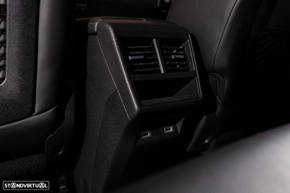 DS DS7 Crossback 1.5 BlueHDi Performance Line EAT8 - 28