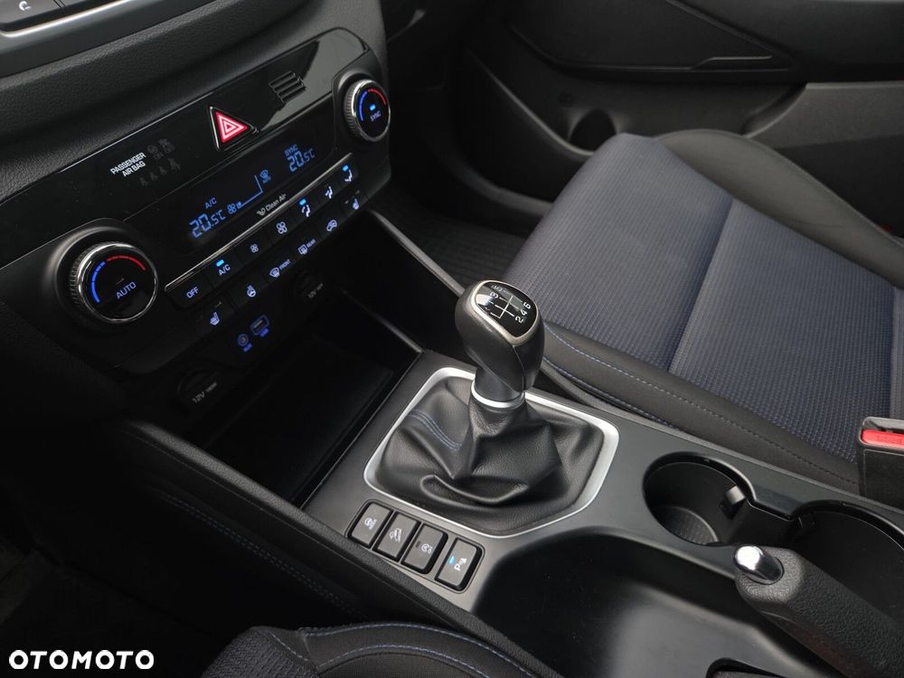 Hyundai Tucson 2.0 CRDI BlueDrive Style 2WD - 12