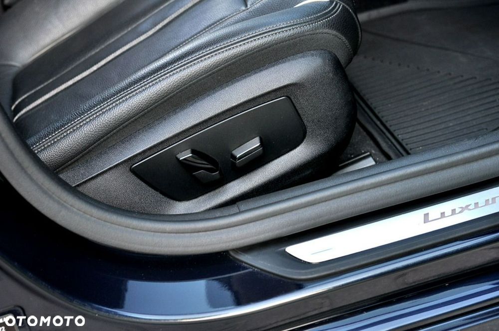 BMW Seria 5 520d Luxury Line sport - 10