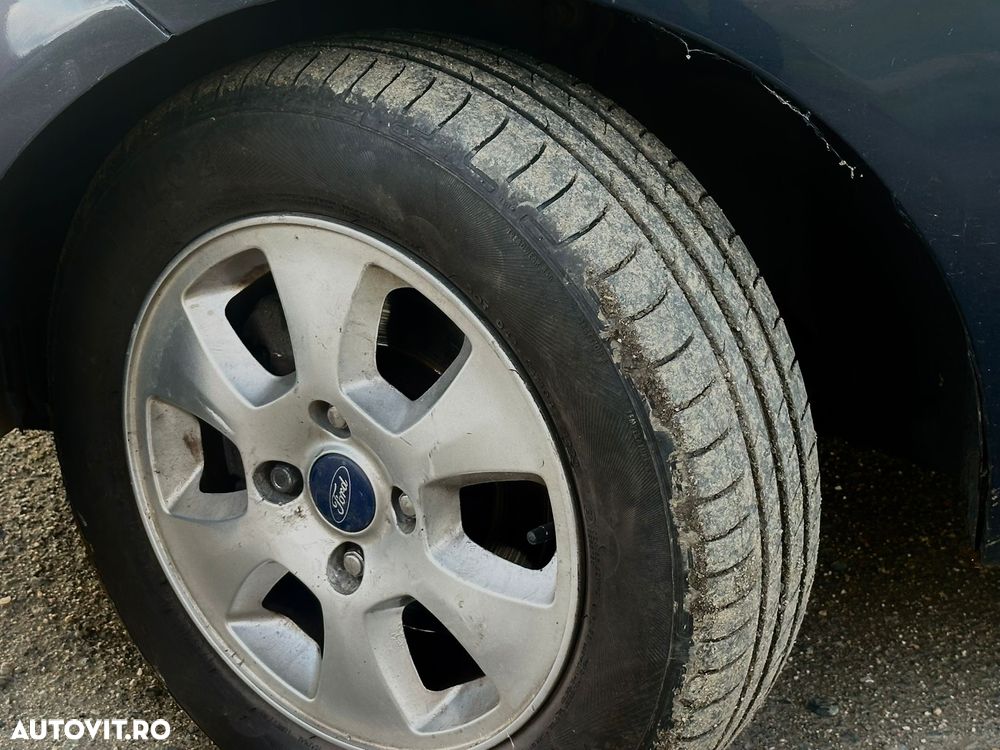 Ford Fiesta - 10
