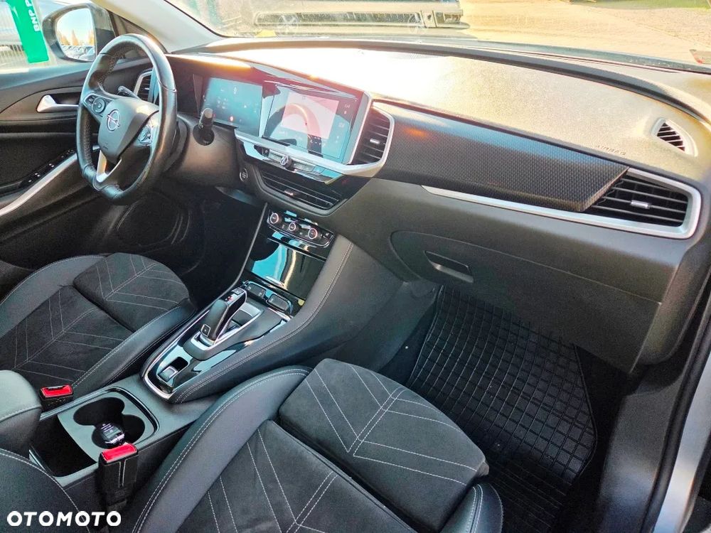 Opel Grandland 1.5 CDTI Ultimate S&S - 32