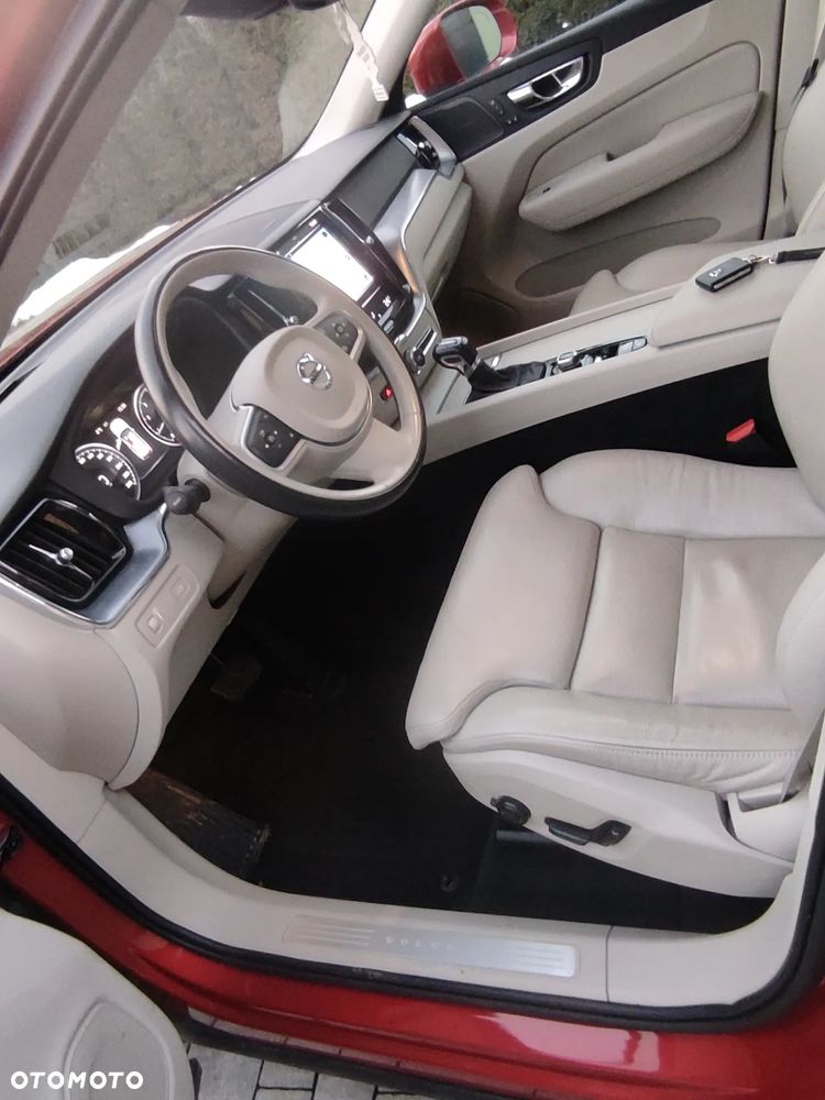 Volvo XC 60 - 18