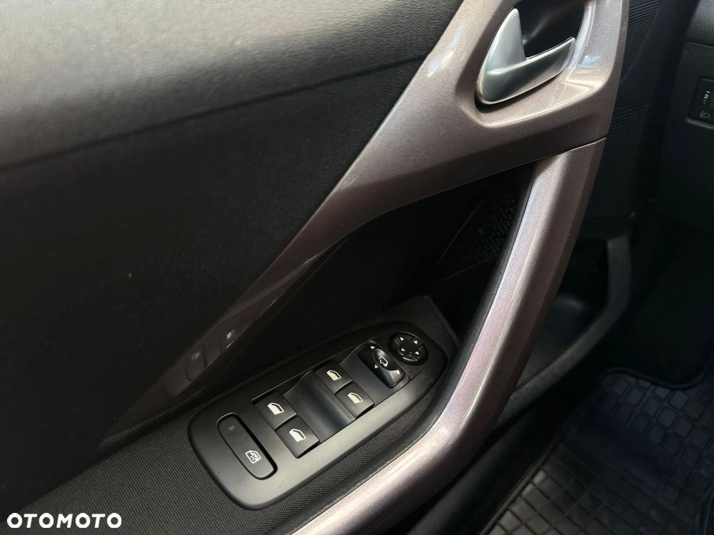 Peugeot 2008 PureTech 82 Style - 39