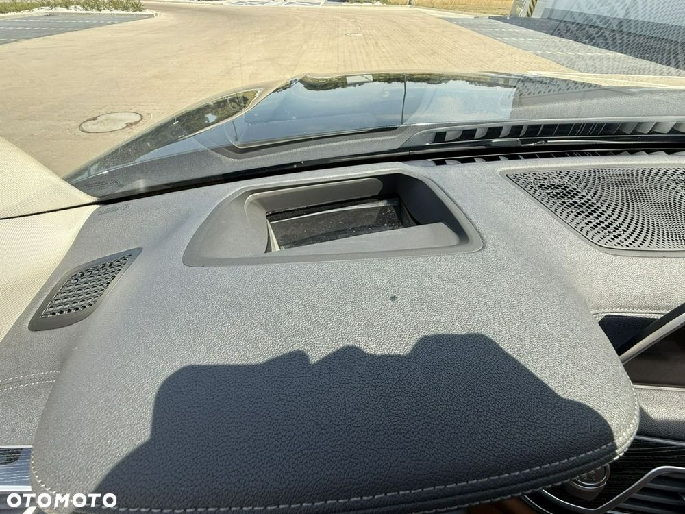 BMW Seria 7 - 31