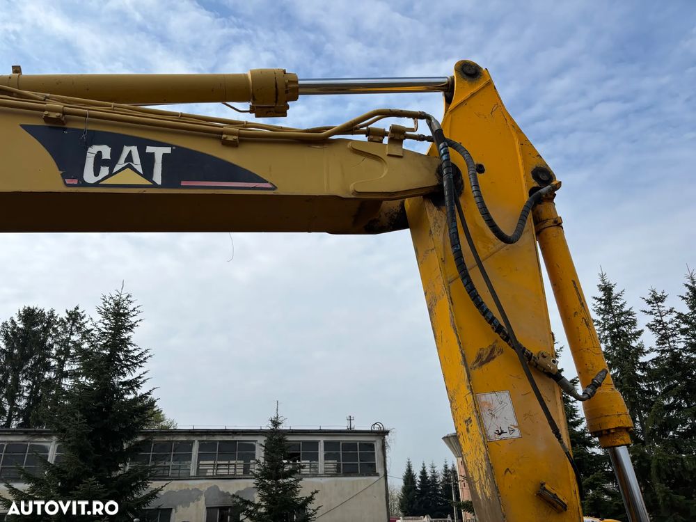 Caterpillar 318C - 11