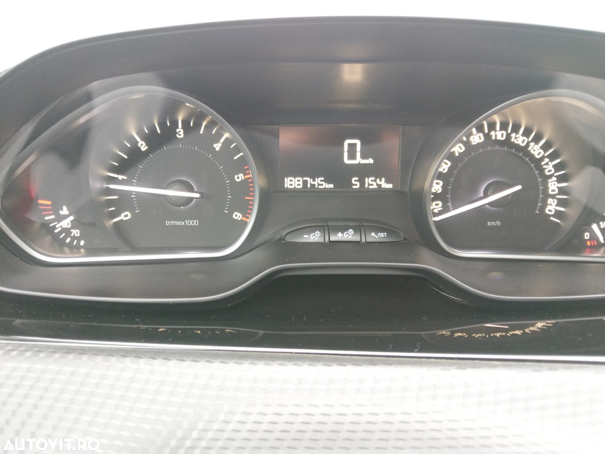 Peugeot 2008 1.5 BlueHDI FAP Active - 15