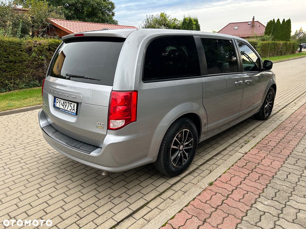 Dodge Grand Caravan - 18