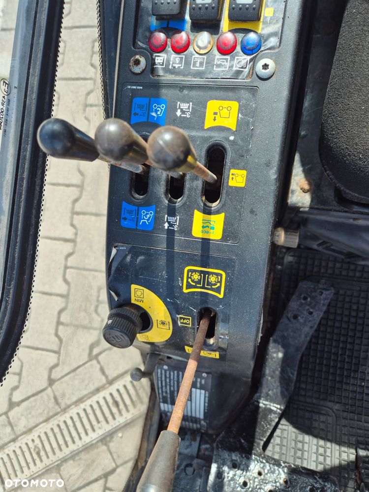 Kaercher MIC C34 / NOŚNIK NARZĘDZI / PRZYCZEPA WYWROTKA / IDEALNY DO MIASTA / ZAMIATARKA / PŁUG SNIEŻNY / 4X4 / NISKIE MOTOGODZINY / JEDNO URZĄDZENIE WIELE ZASTOSOWAŃ! - 27