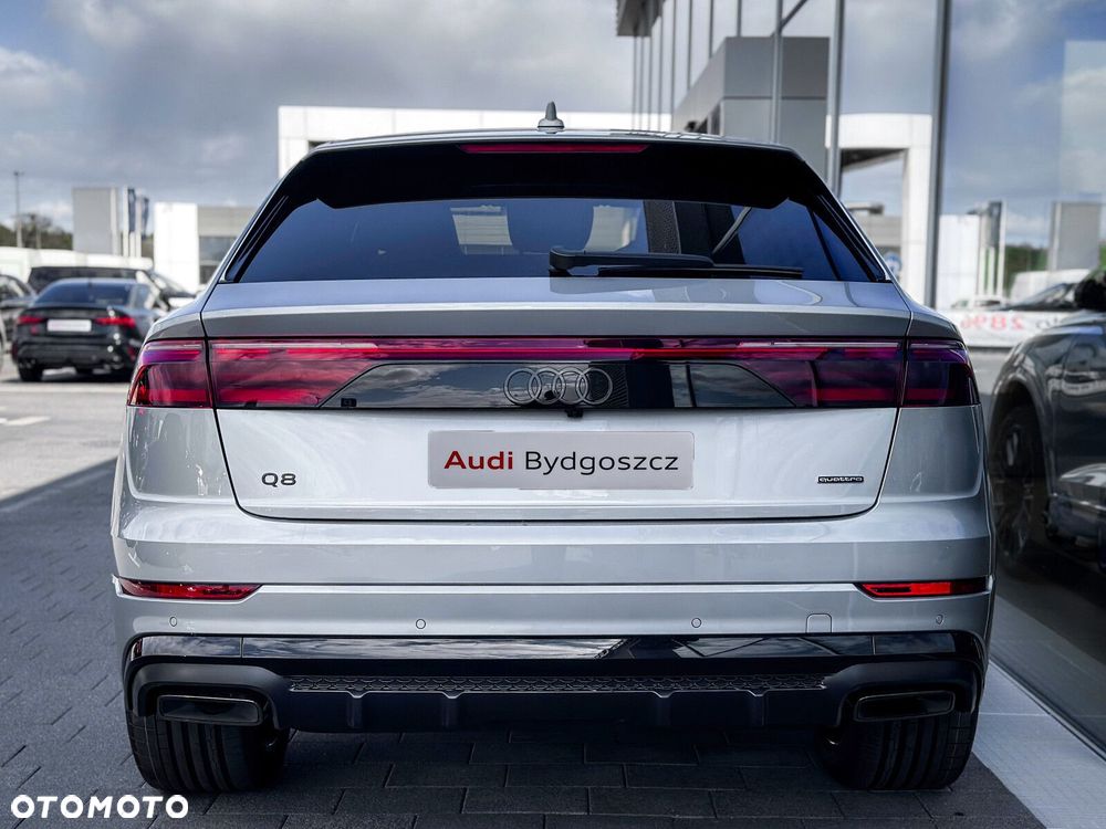 Audi Q8 - 10