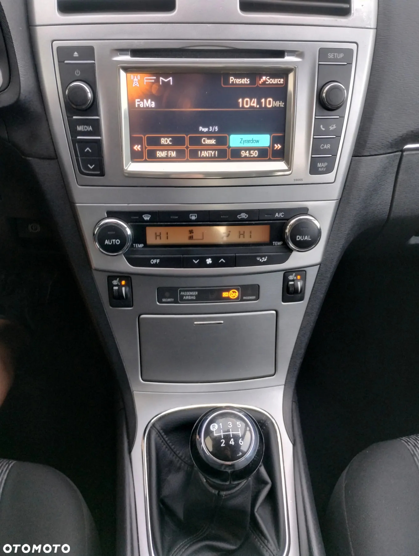 Toyota Avensis 1.8 Premium - 31