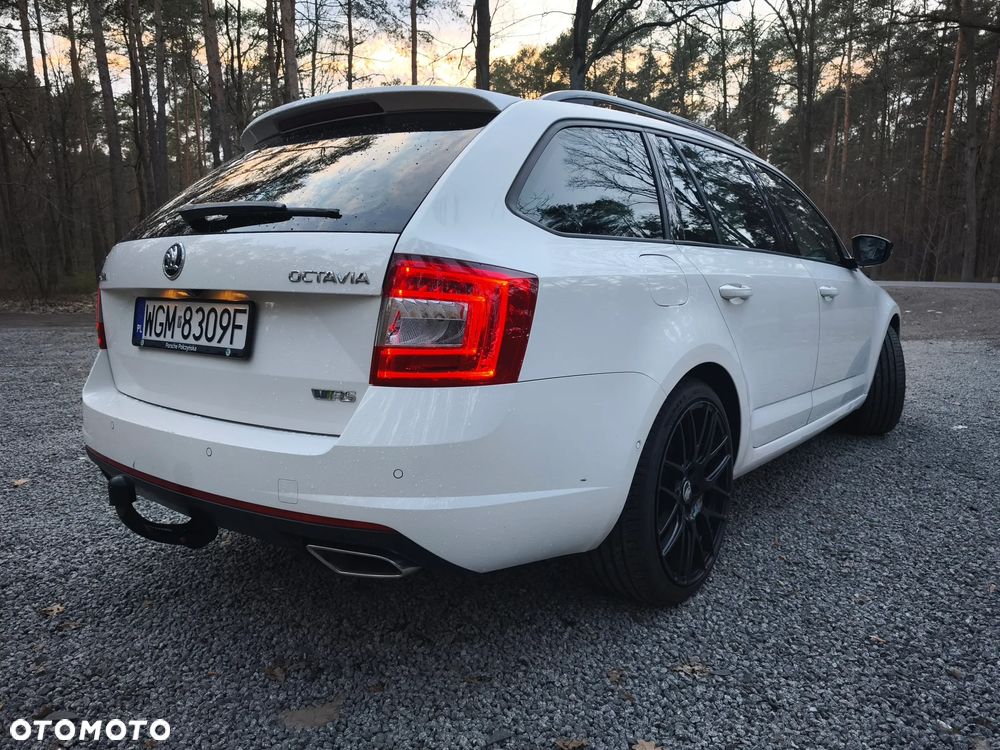 Skoda Octavia 2.0 TDI RS DSG - 6
