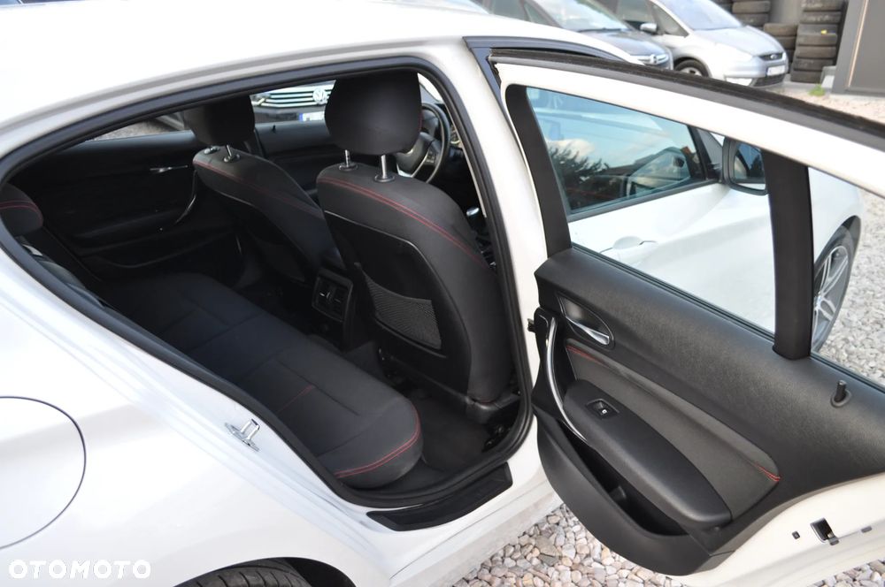 BMW Seria 1 116i - 21