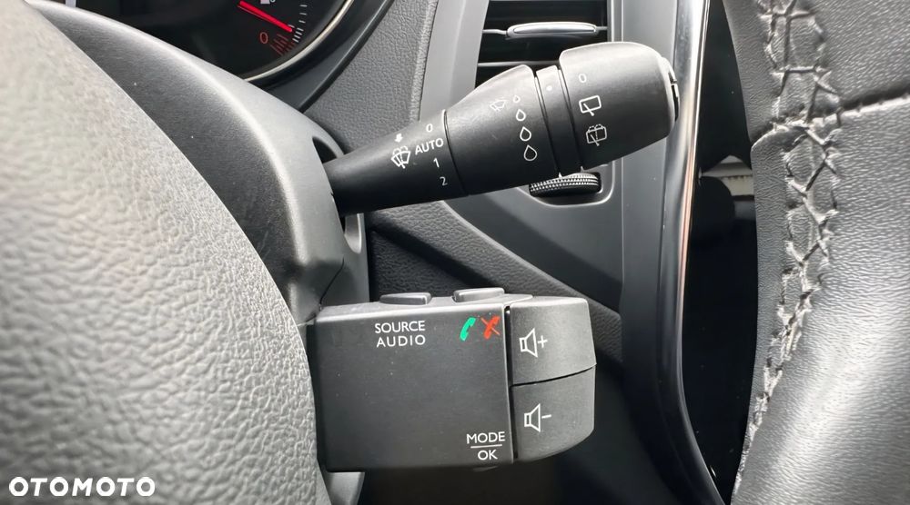 Renault Captur (ENERGY) TCe 90 LIMITED - 17