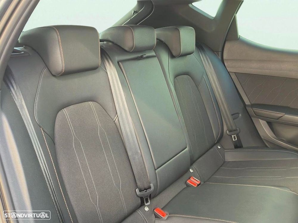 Cupra Leon 1.5 eTSI MID DSG - 17