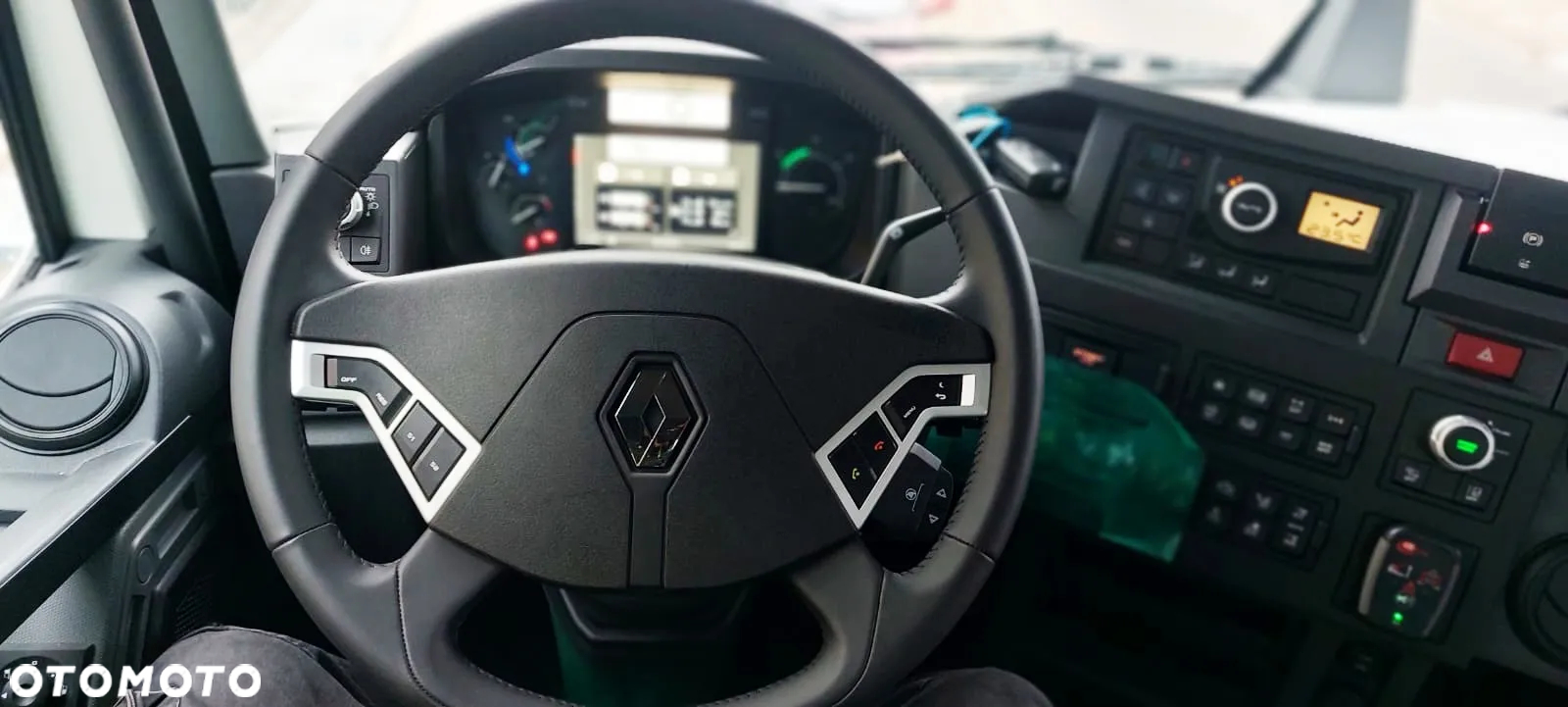 Renault C 440 6x2 - 18
