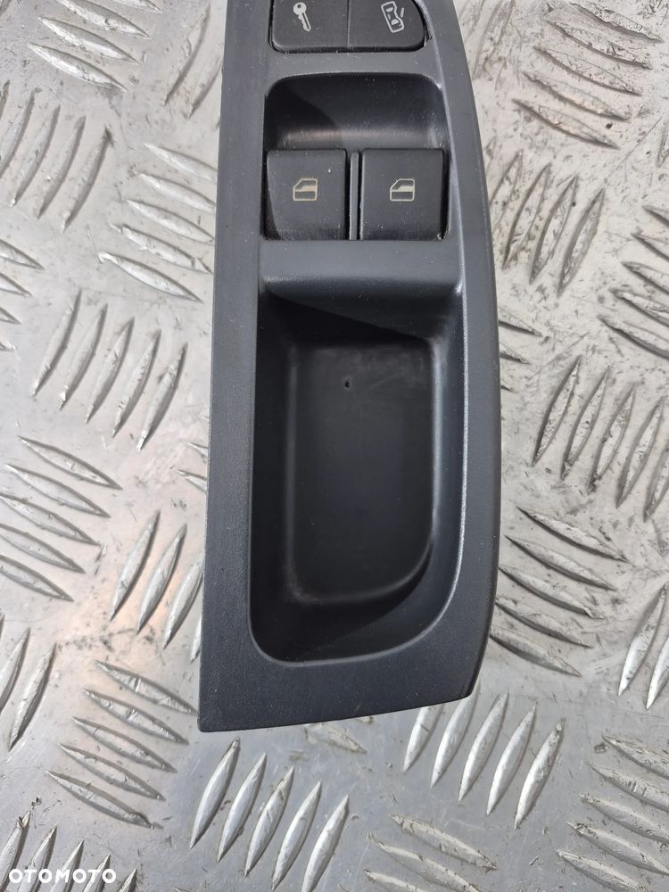 Volkswagen Fox Przełącznik Szyb Lewy Przód - 3