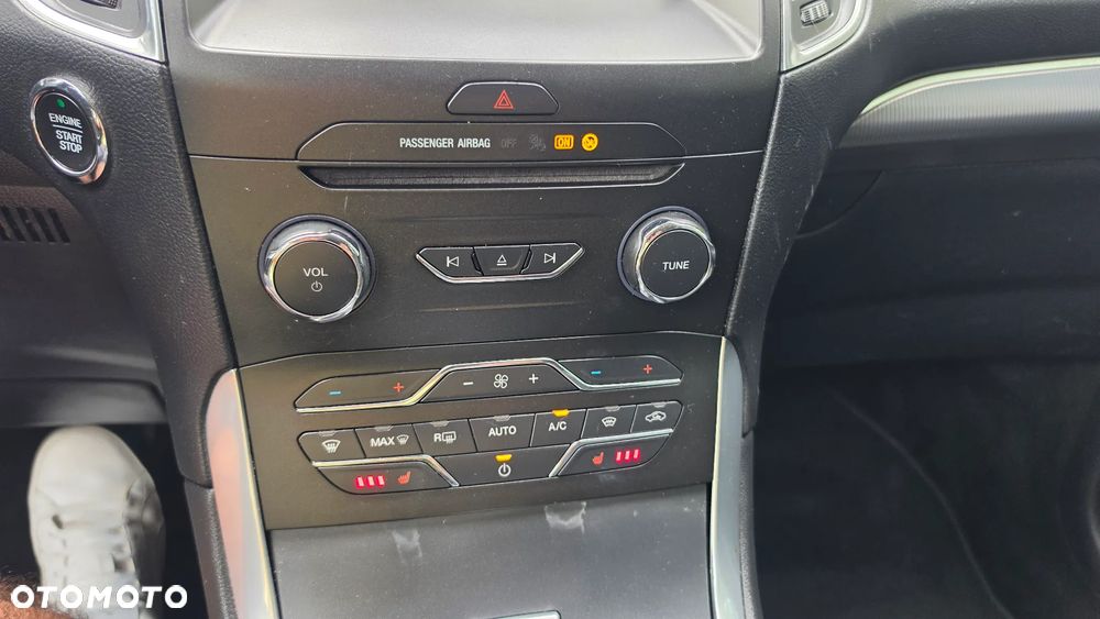 Ford S-Max - 25