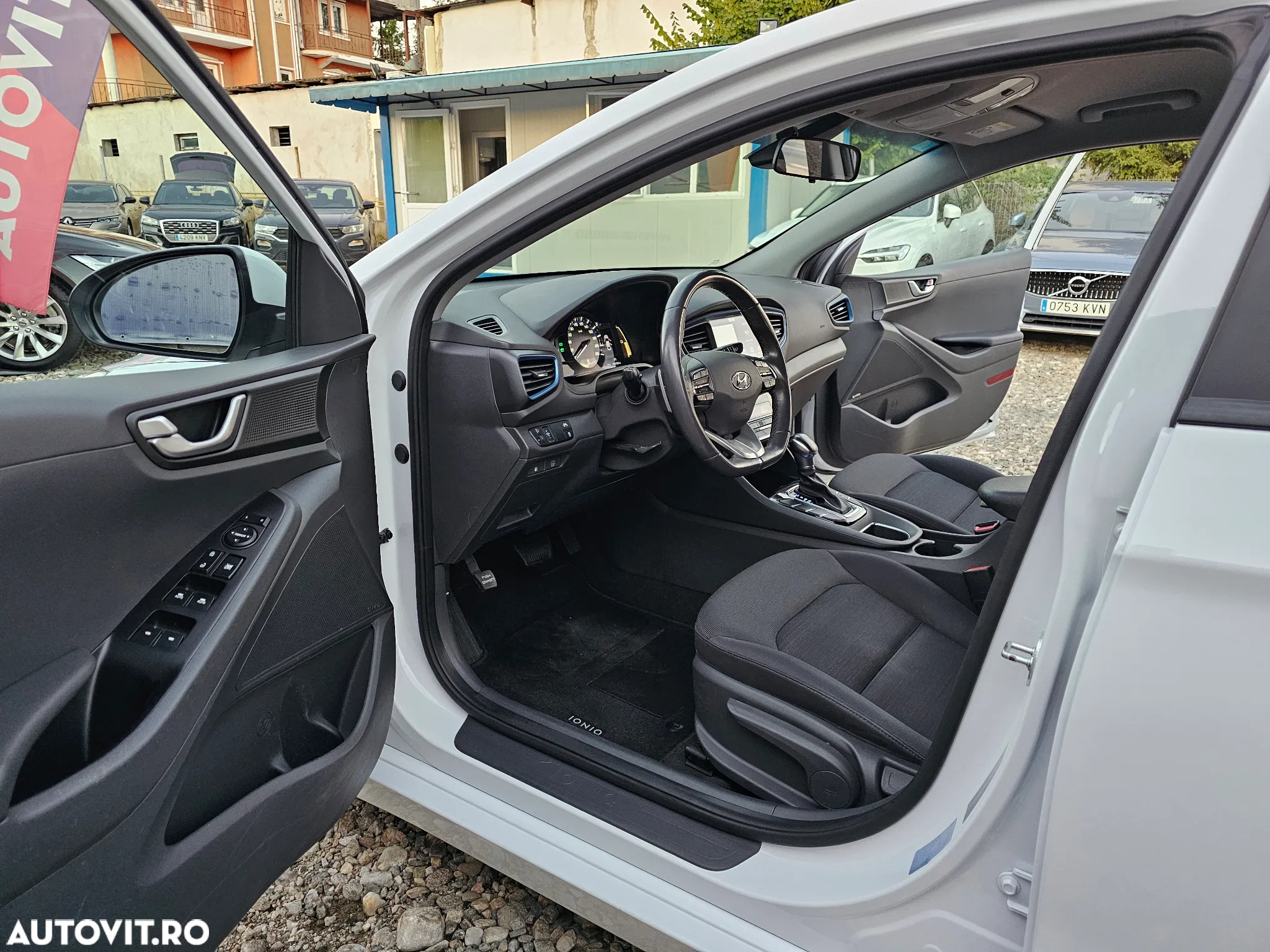 Hyundai IONIQ - 18