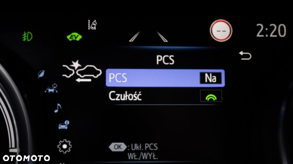 Toyota Camry 2.5 Hybrid Comfort CVT - 28