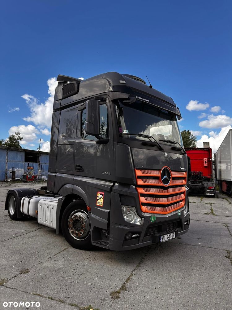 Mercedes-Benz actros - 1