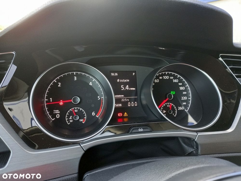 Volkswagen Touran 2.0 TDI BMT Comfortline Plus DSG - 26