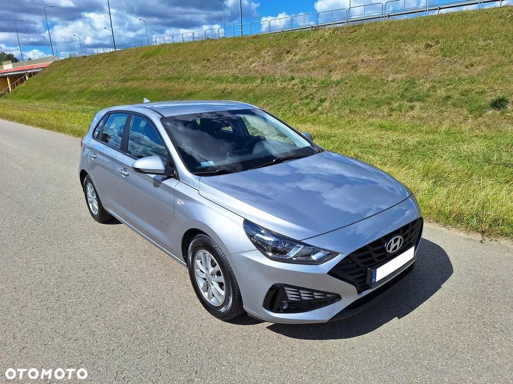 Hyundai i30 1.5 DPI Classic + - 13