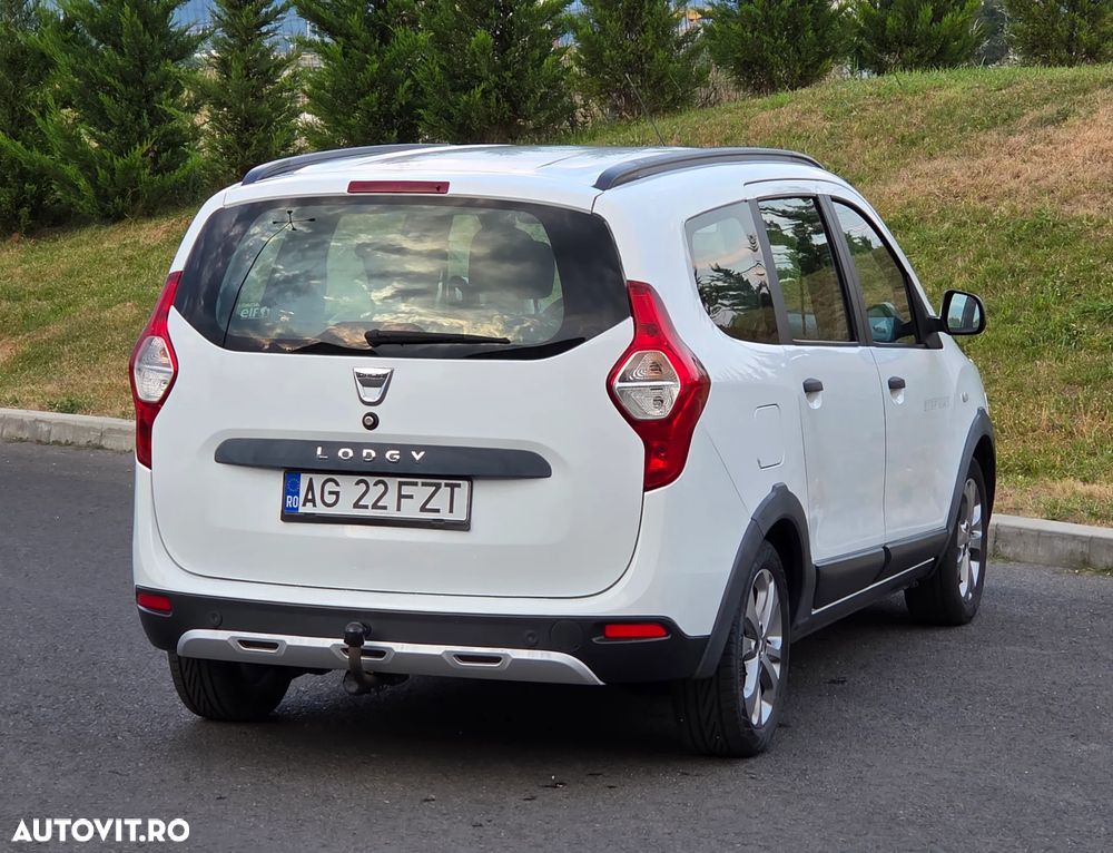 Dacia Lodgy 1.2 TCe 115 CP Stepway - 4