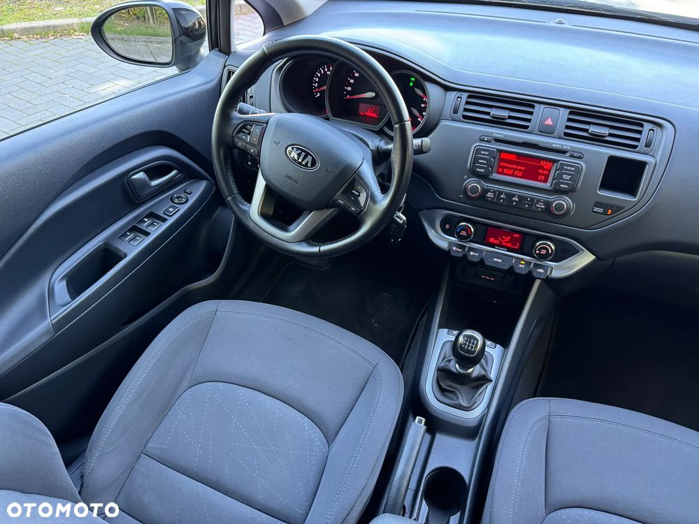 Kia Rio - 24