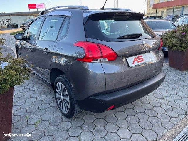 Peugeot 2008 1.6 e-HDi Allure 2-Tronic - 24