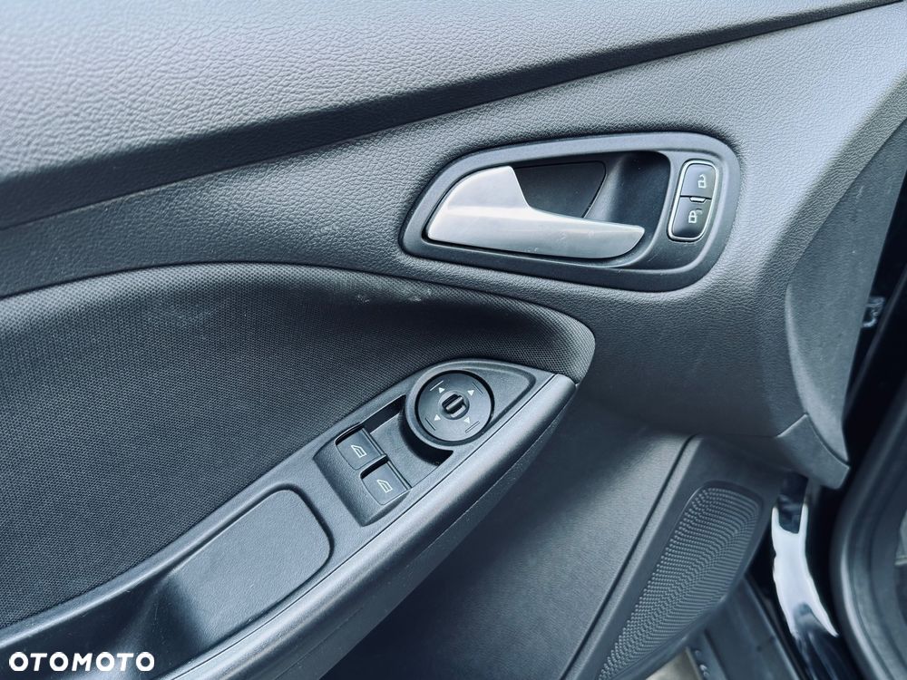 Ford Focus 1.0 EcoBoost Edition - 23