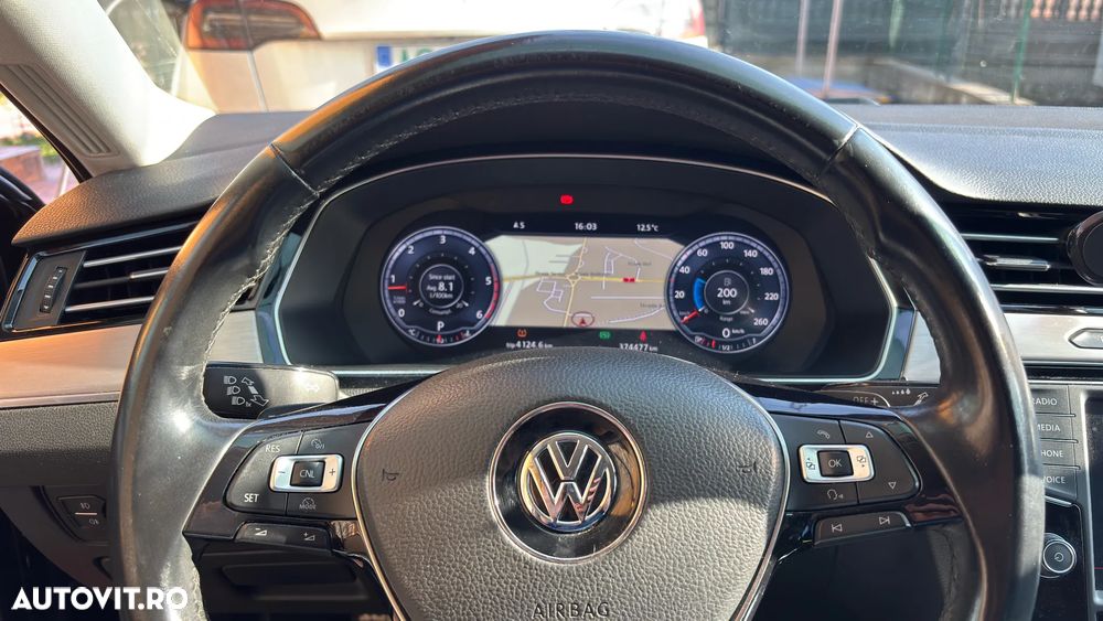 Volkswagen Passat 2.0 TDI DSG Comfortline - 9