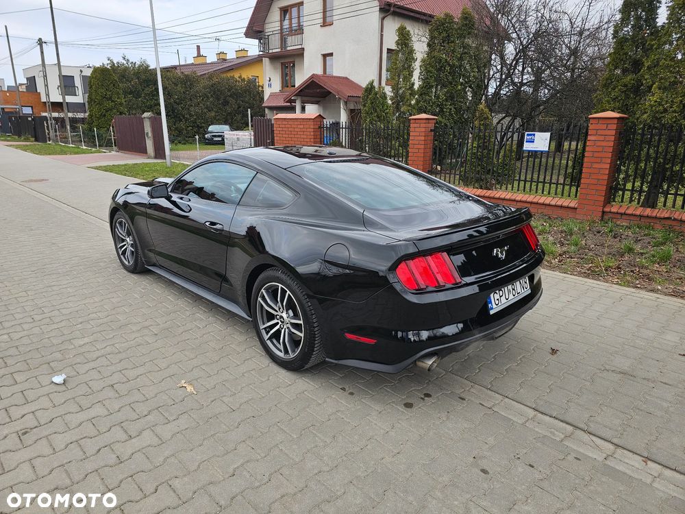 Ford Mustang - 12