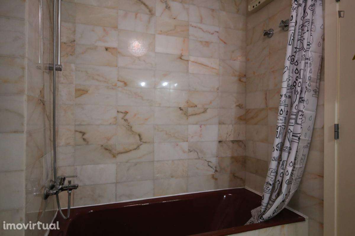 Quarto - localizado em Olaias Lisbon - Grande imagem: 5/46