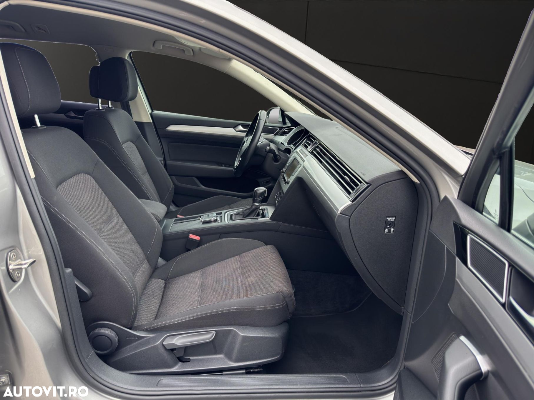 Volkswagen Passat - 14