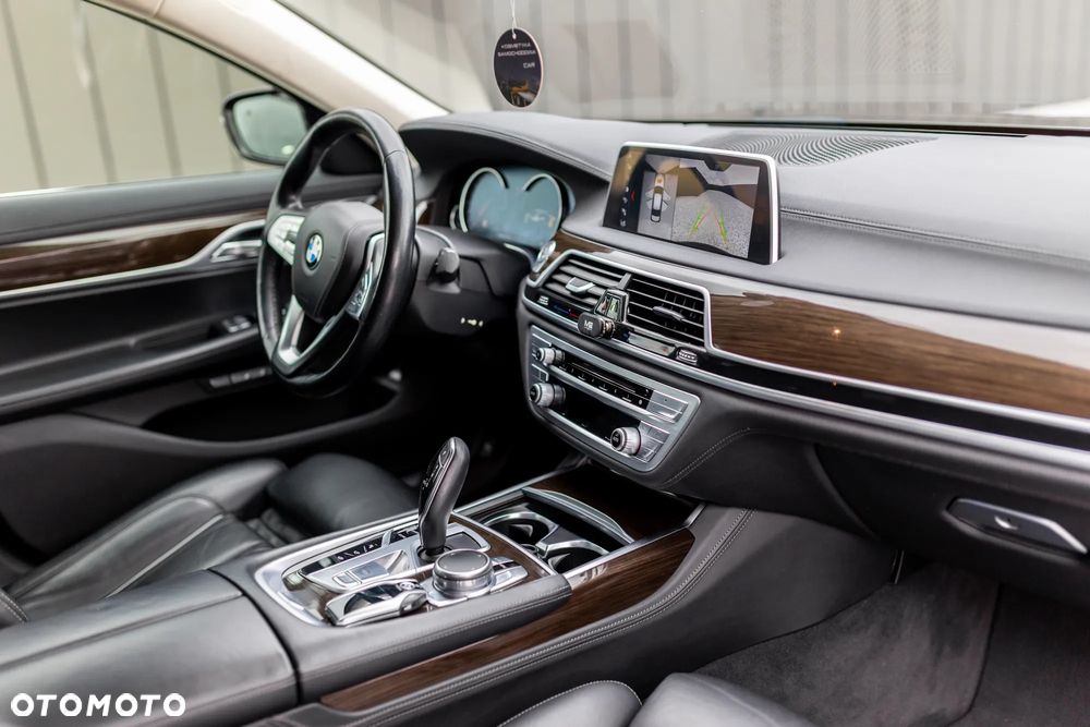 BMW Seria 7 740d xDrive - 2